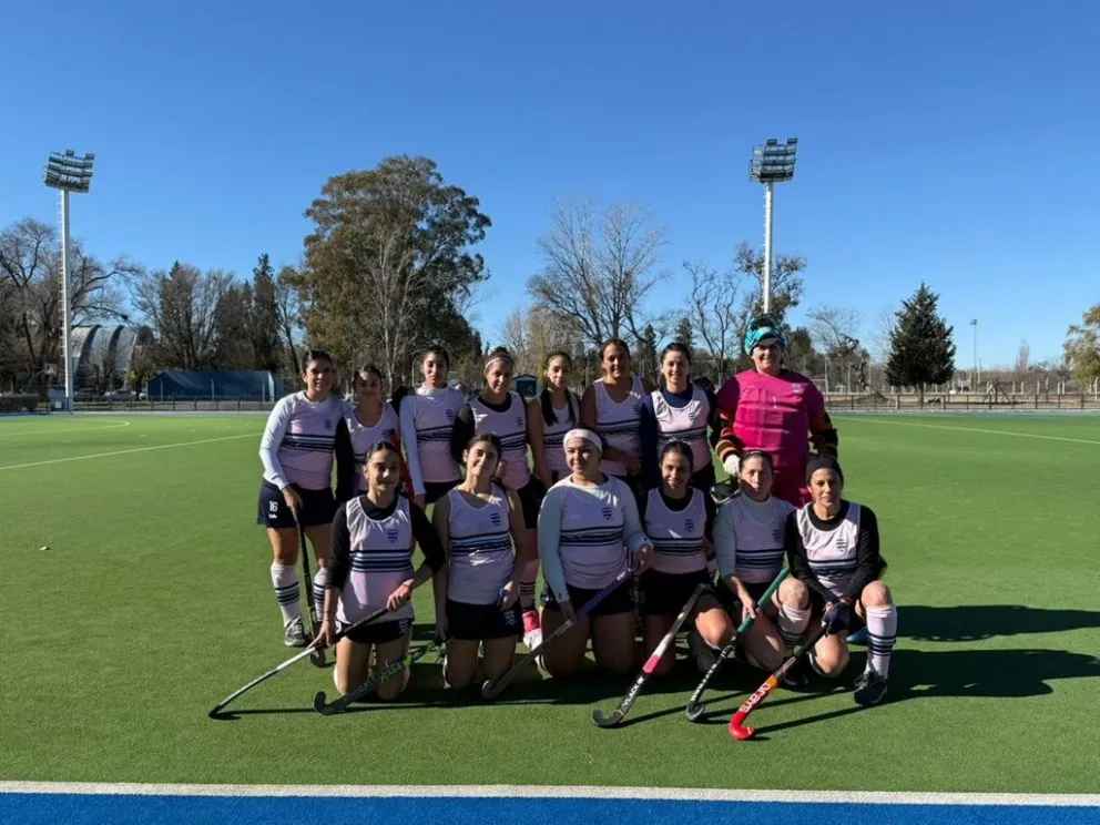Alerces disputó este domingo una nueva jornada de hockey en el predio Ave Fénix.