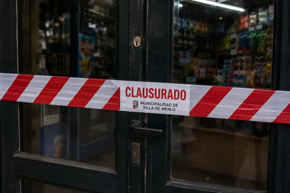 La Municipalidad de la Villa de Merlo informó este lunes la clausura de un comercio por incumplir la normativa vigente sobre expendio de bebidas alcohólicas.