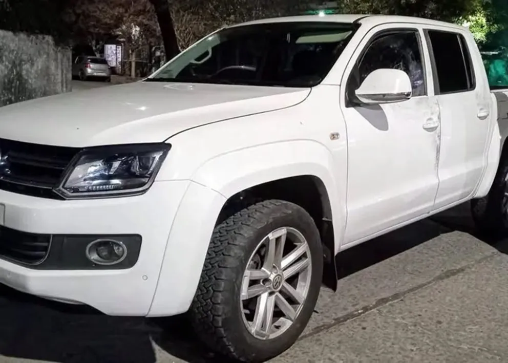 Además del vehículo, los delincuentes se llevaron documentación, teléfonos celulares, ropa y distintas pertenencias personales. (Foto: Traslasierra Noticias)