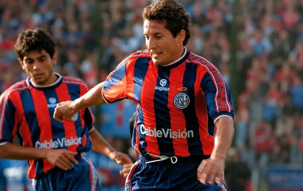El Club San Martín de Villa de Merlo anunció el regreso de Aldo Paredes, ex futbolista de San Lorenzo y Boca, entre otros. 