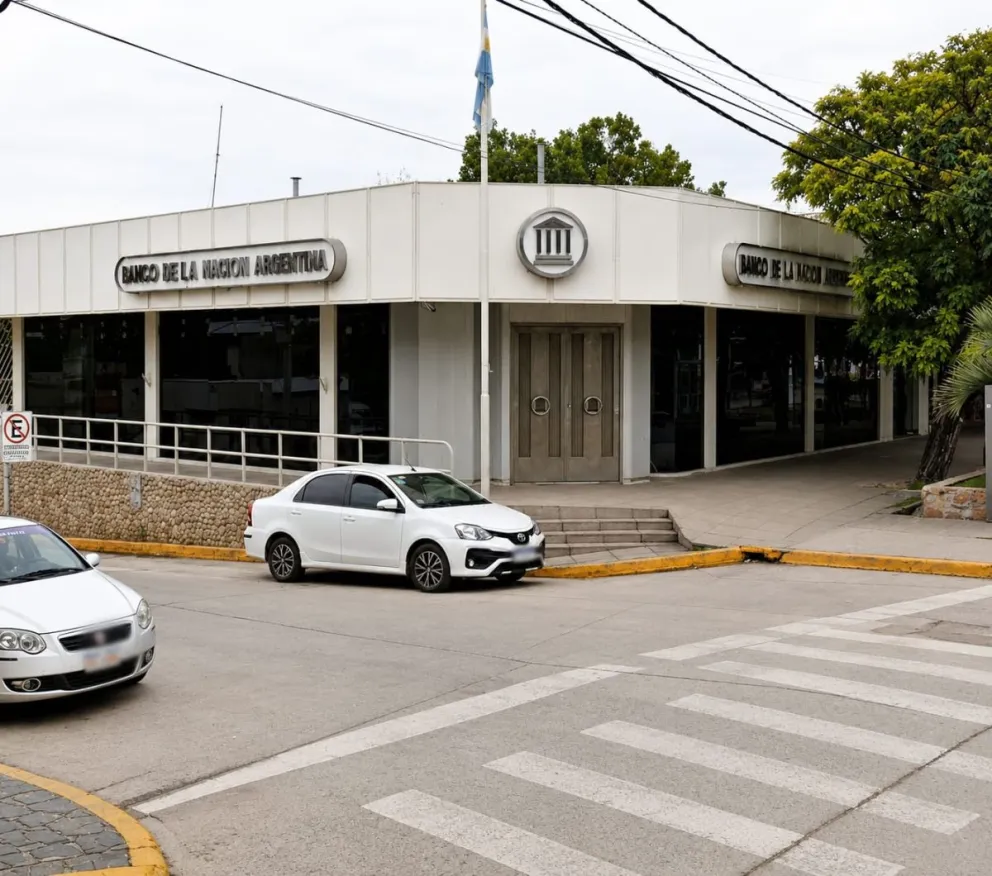 Un hombre de 49 años falleció este martes tras sufrir una descompensación mientras se encontraba en la sucursal.