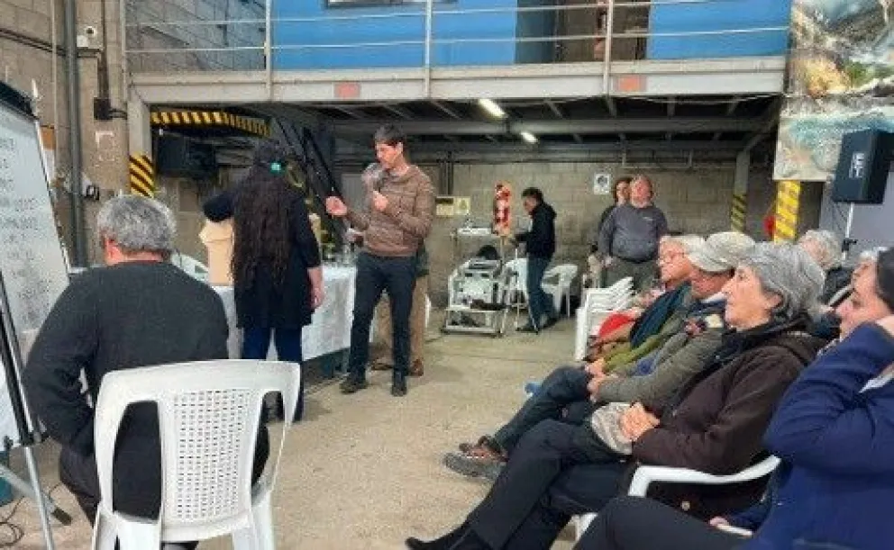 El encuentro se dio en un contexto en el que la entidad viene teniendo un rol central en el debate público local vinculado al servicio de agua en Villa de Merlo a pesar de los obstáculos que enfrenta con el Ejecutivo. Foto Gentileza cooperativa
