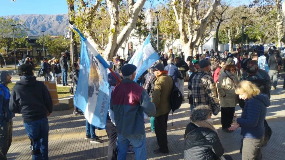Entre los principales reclamos aparecieron la situación de los jubilados, las políticas vinculadas a las personas con discapacidad y la defensa del agua, la tierra y los recursos naturales.