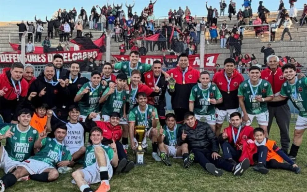 Defensores de Belgrano se consagró campeón del Torneo Provincial. (Foto: DSL)