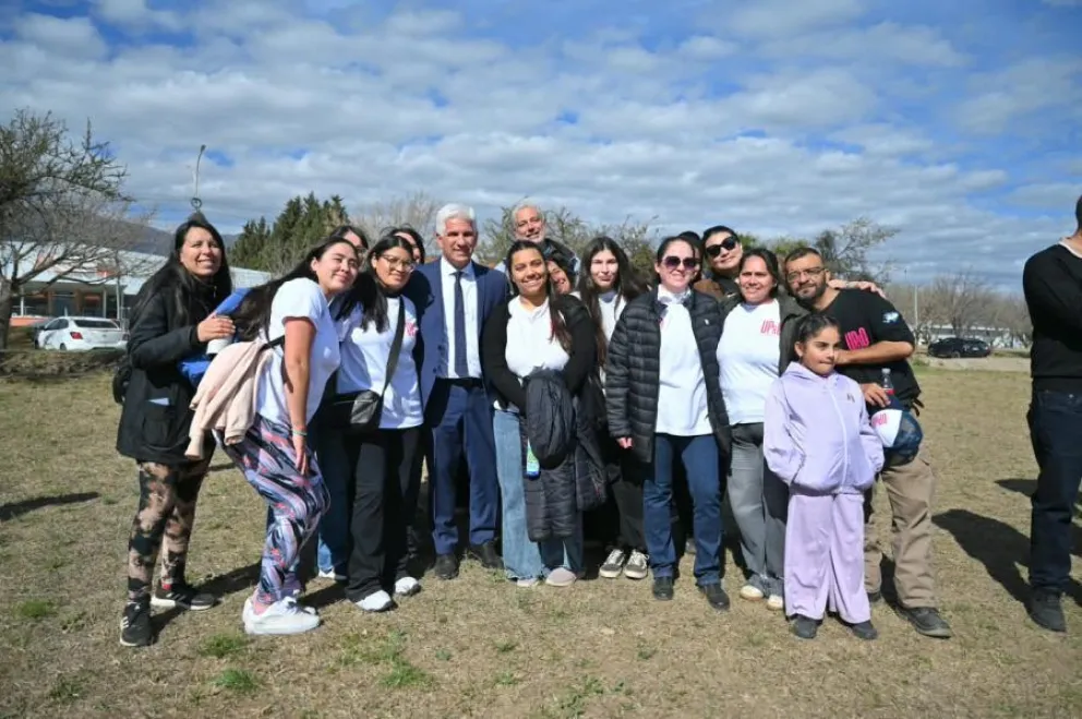 Poggi participó de un acto que acerca el sueño del edificio propio de la UPrO en Merlo