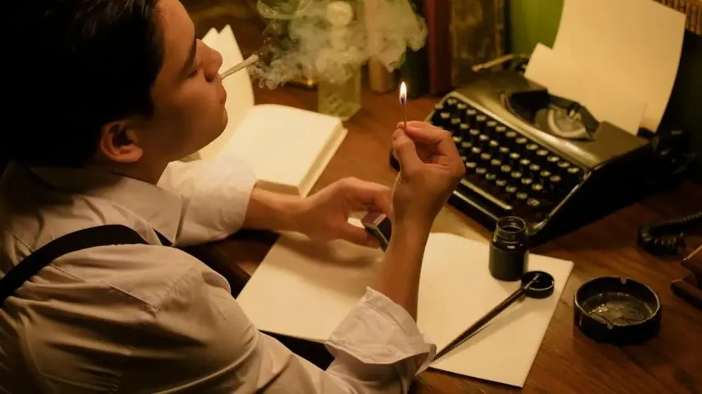 Durante las clases se abordarán géneros y subgéneros, premisas dramáticas, tramas maestras, viaje del héroe, estructura narrativa en tres actos y formato de guion cinematográfico.