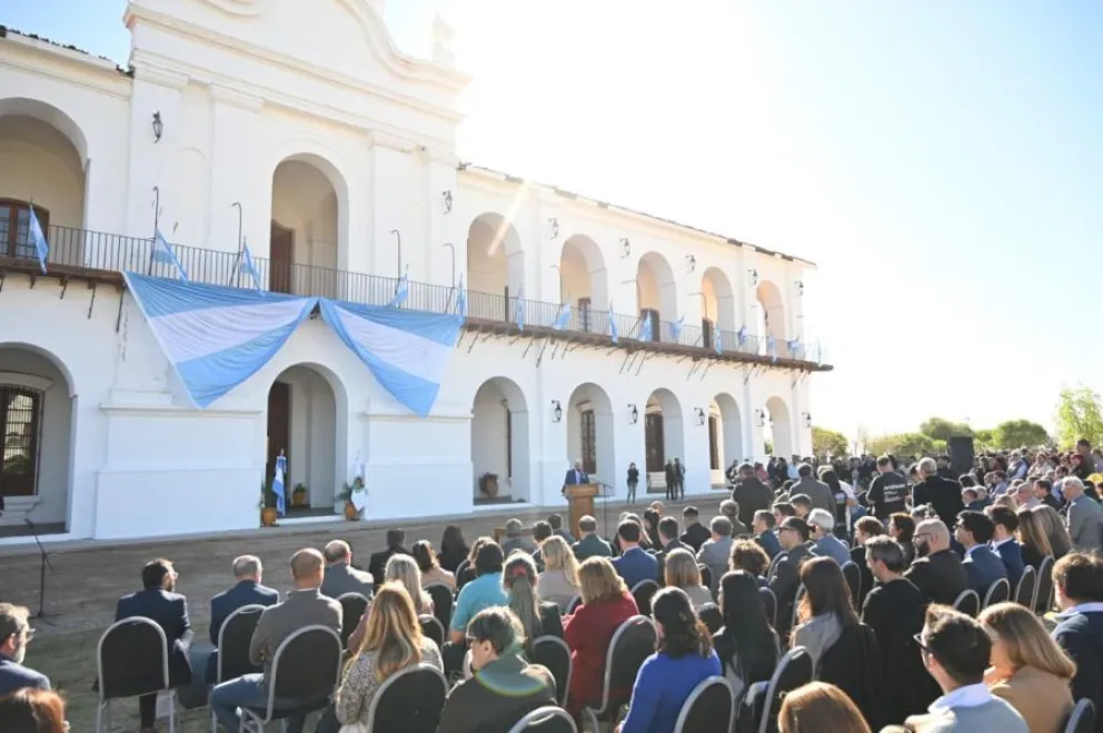 Este viernes, tras conocerse hace unos días la aprobación definitiva del proyecto en la Cámara de Diputados, el gobernador Claudio Poggi promulgó por decreto la ley que declara la Necesidad de Reforma Parcial de la Constitución provincial