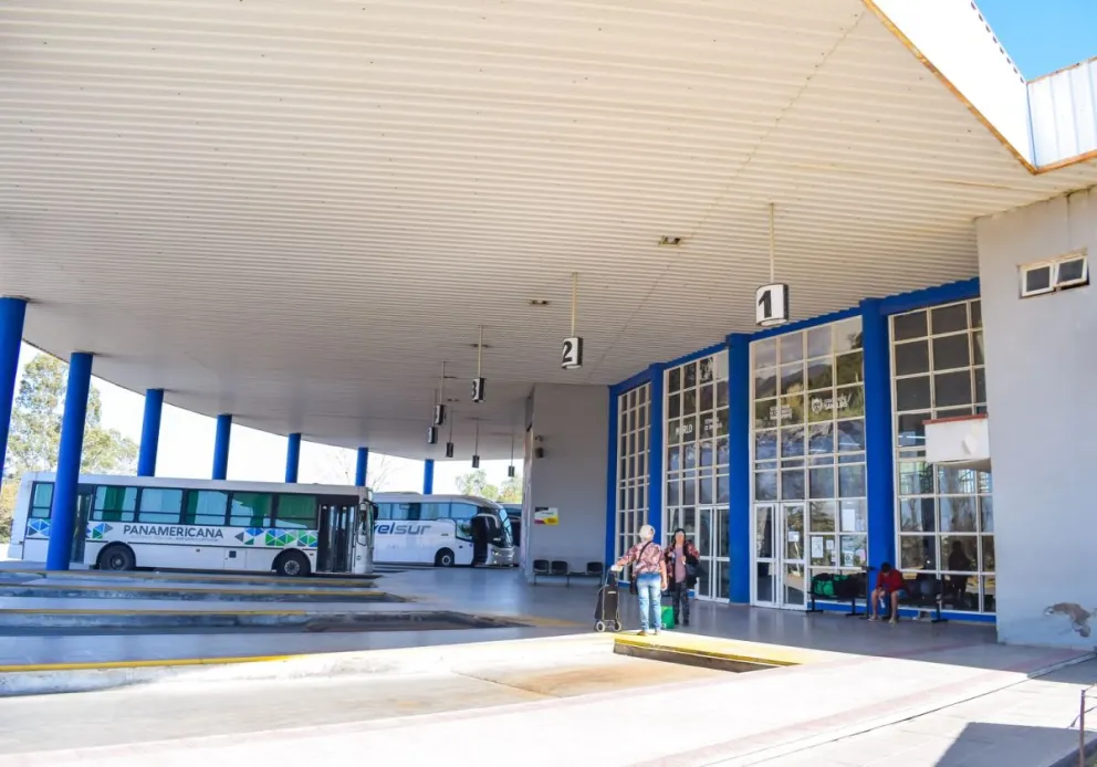 Cambios en el ingreso a la Terminal de Omnibus de Villa de Merlo por obras.