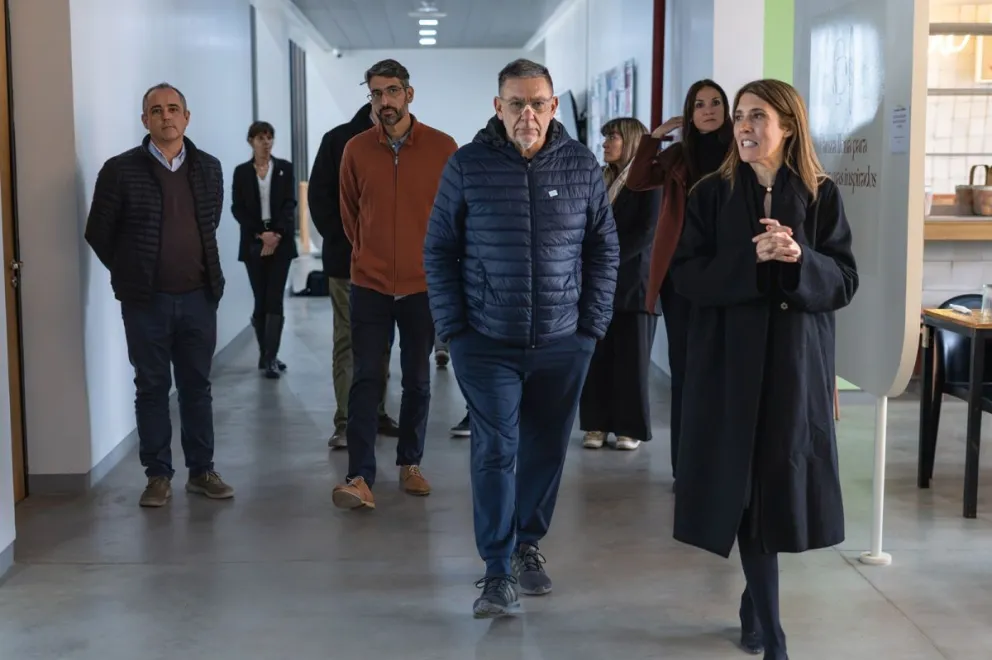 La rectora Agustina Rodríguez Saá, junto al rector de la UNRaf, Rubén Ascúa y autoridades y equipos de ambas universidades. 