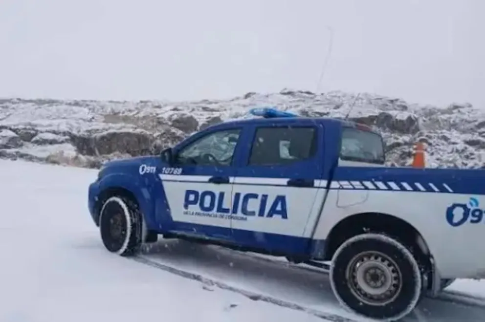 Fueron a ver la nieve y les robaron en las Altas Cumbres. 