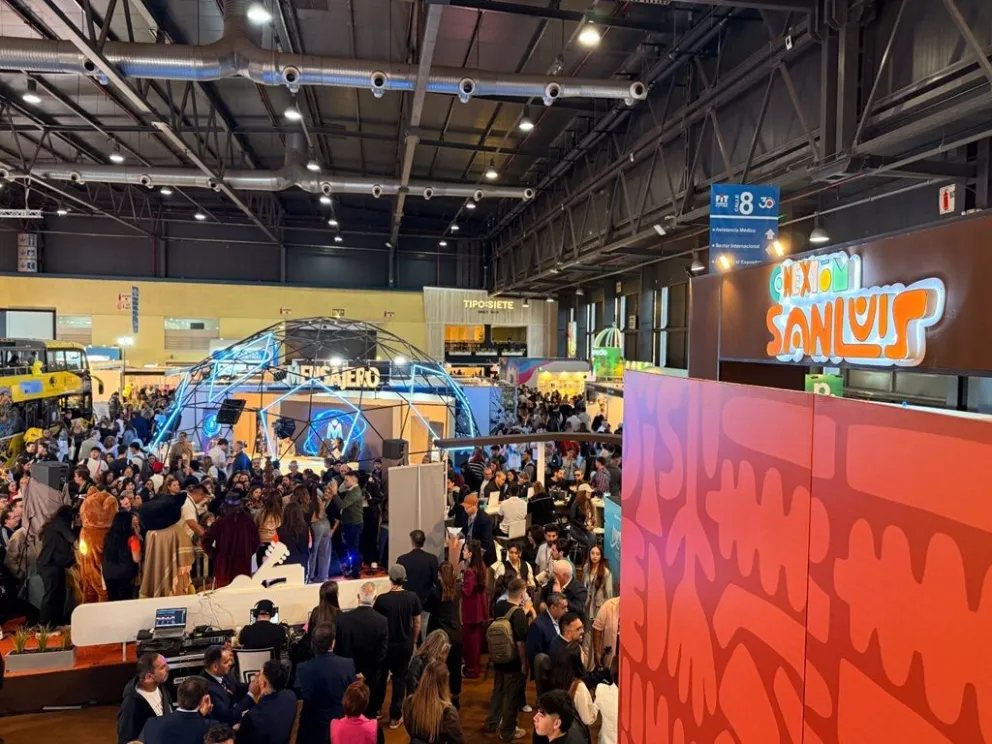 La agenda del sábado 26 en el Escenario San Luis de la FIT se desarrolló con promoción turística y actividades lúdicas.
