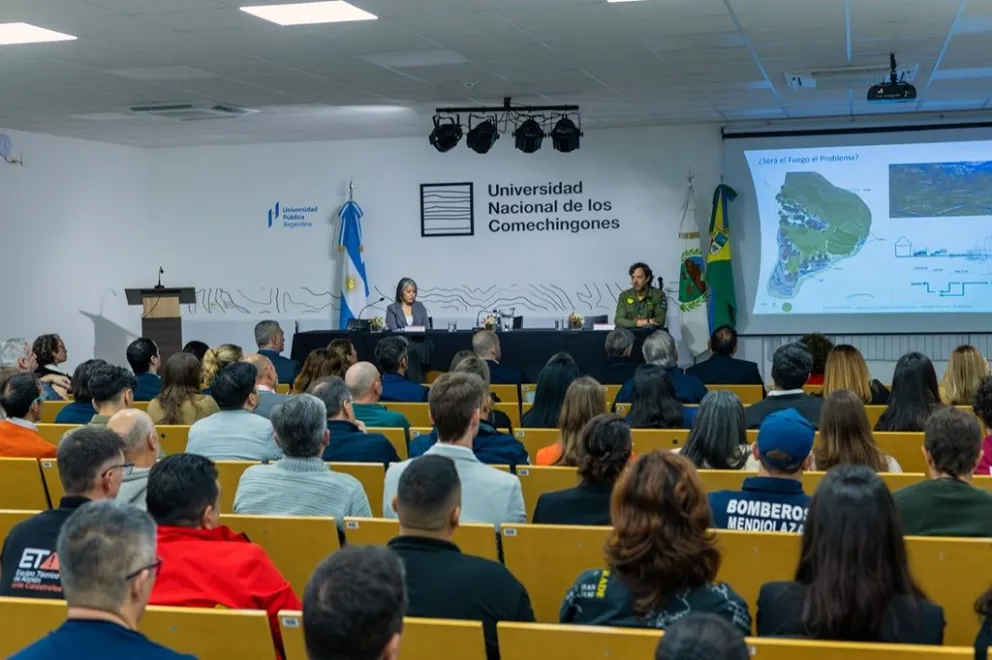 El II Congreso Internacional de Prevención de Incendios de Interfase reunió en la Villa de Merlo a especialistas, investigadores y referentes de distintos países para debatir estrategias de prevención y gestión del riesgo.