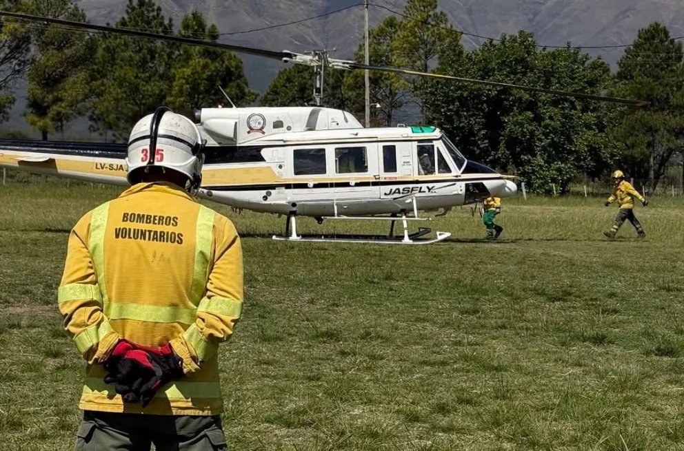 Rescataron en helicóptero a un turista de 54 años herido cerca de la Cruz de Chumamaya, en Villa de Merlo. Fue trasladado al hospital.
