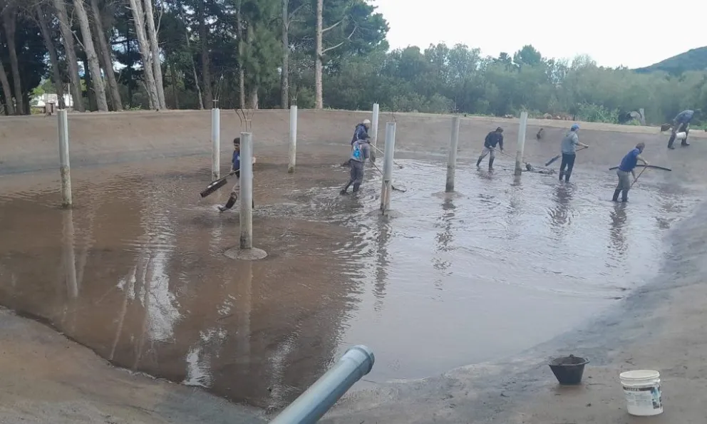 Trabajos de mantenimiento en las plantas de la Cooperativa de Servicios Públicos de Cortaderas.